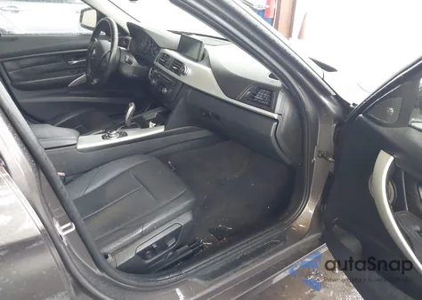 2013 BMW 328I z USA, uszkodzony, nr VIN WBA3A5G5XDNP23823